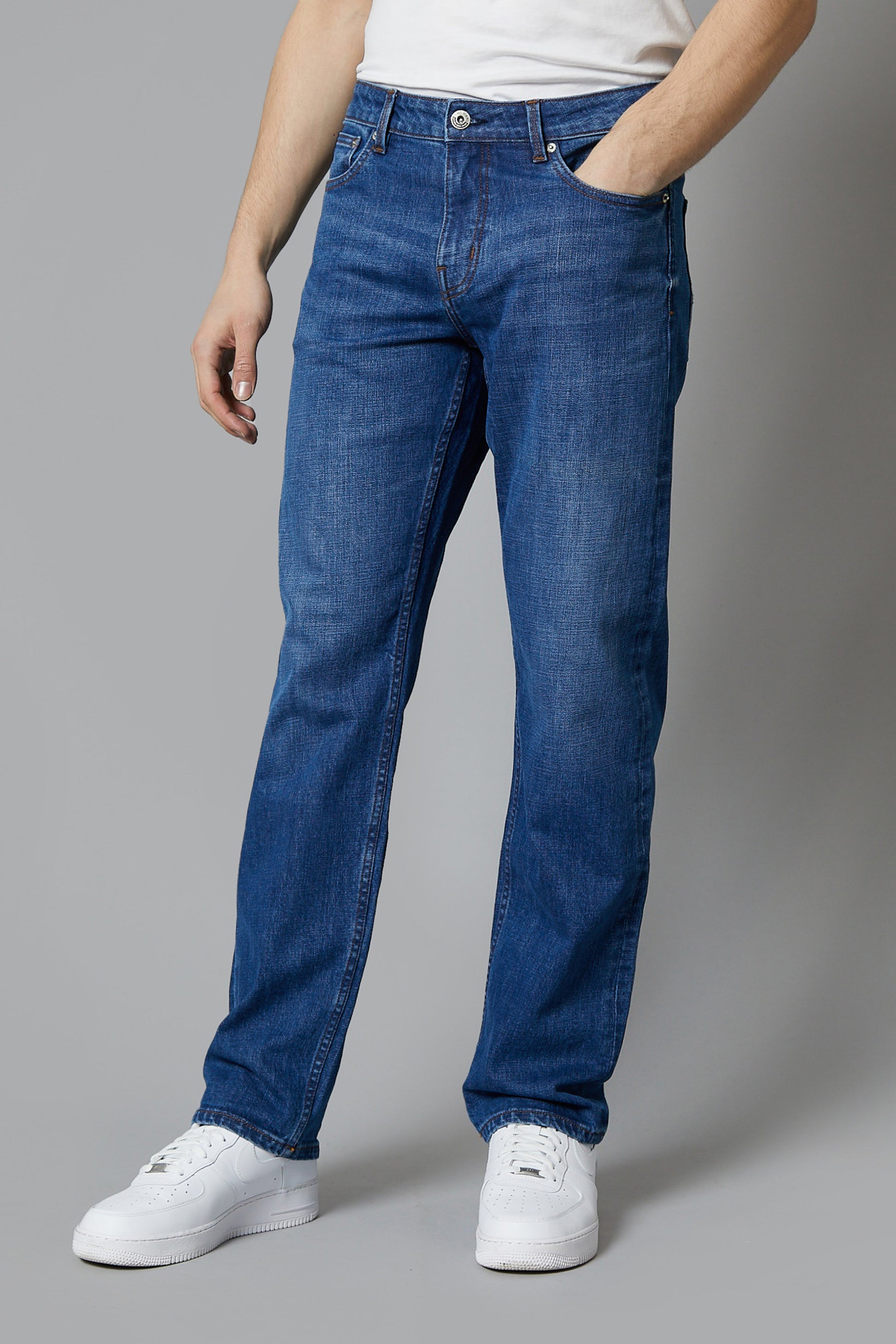 DML Jeans Montana Loose Fit Jeans In Mid Blue Comfort Stretch