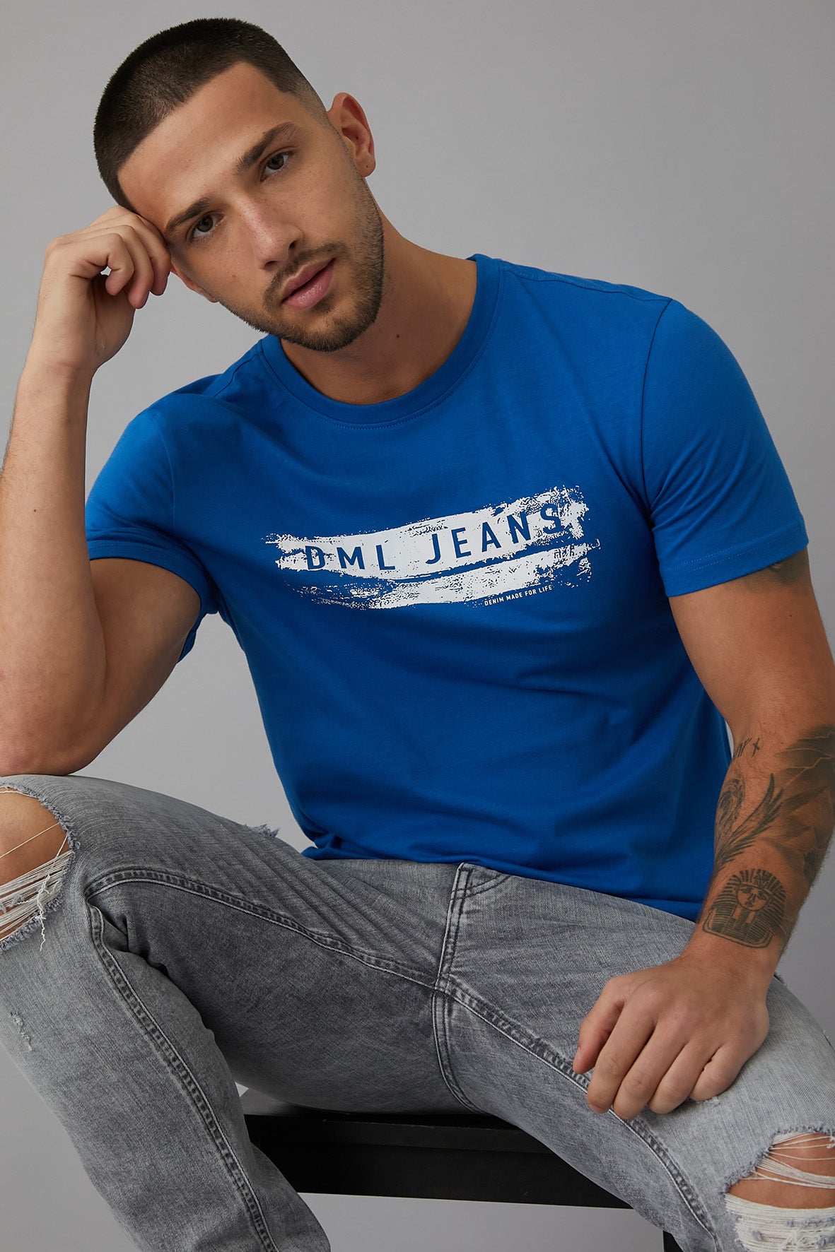 SCORE Printed crew neck t-shirt in ADMIRAL - DML Jeans 
